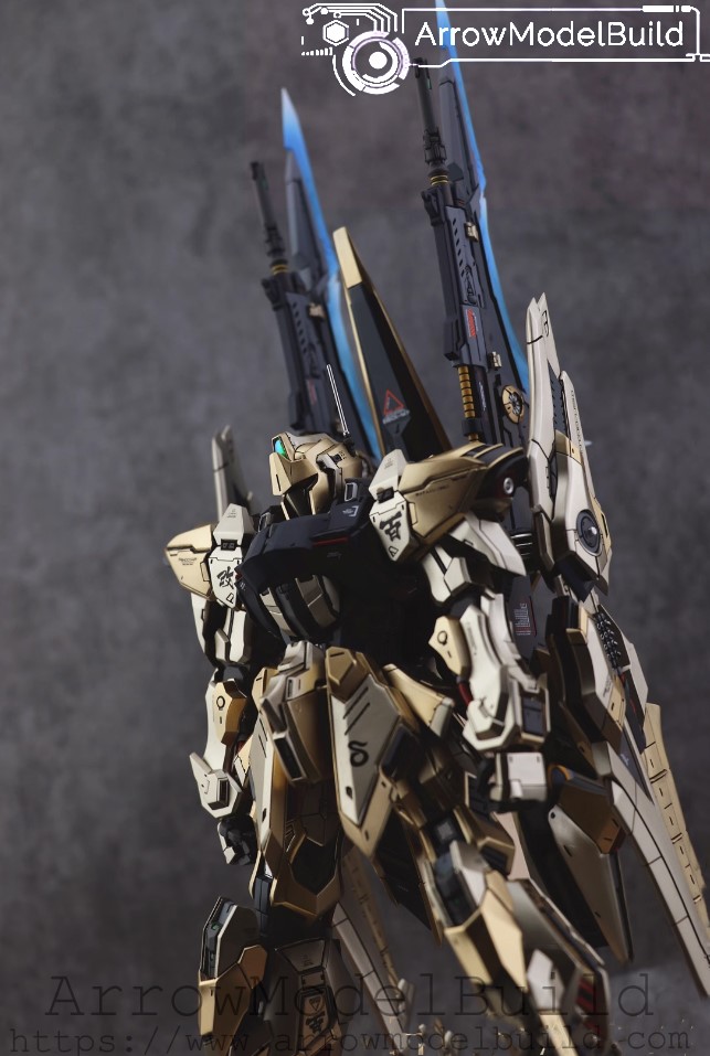 Picture of AeroModelBuild Hyaku Shiki (Gold Plating) Built & Painted MG 1/100 Resin Model Kit