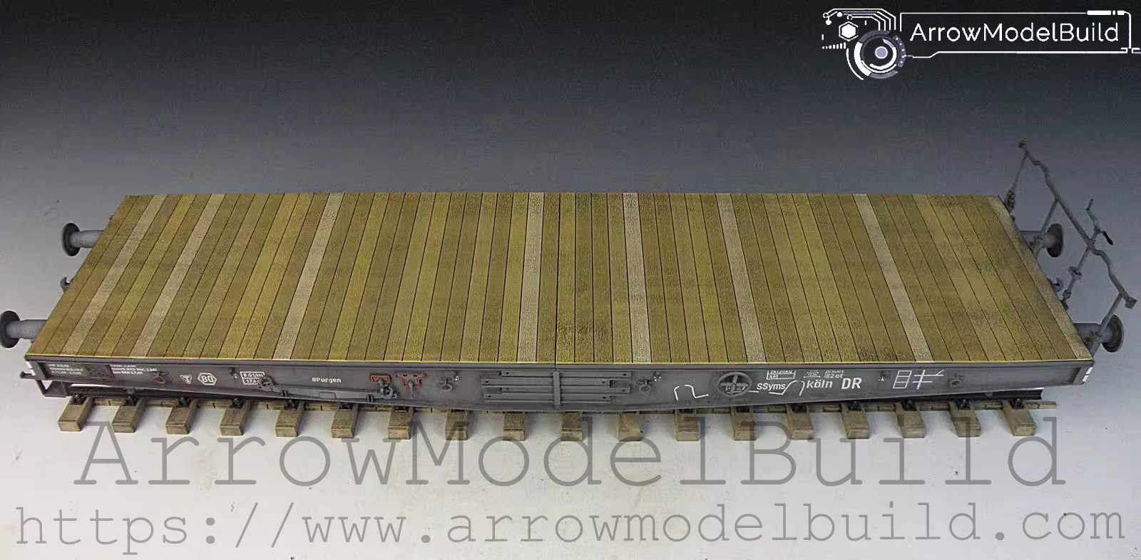 Picture of AeroModelBuild 6-Axle Flatbed Train Tank Vehicle Built & Painted 1/35 Model Kit