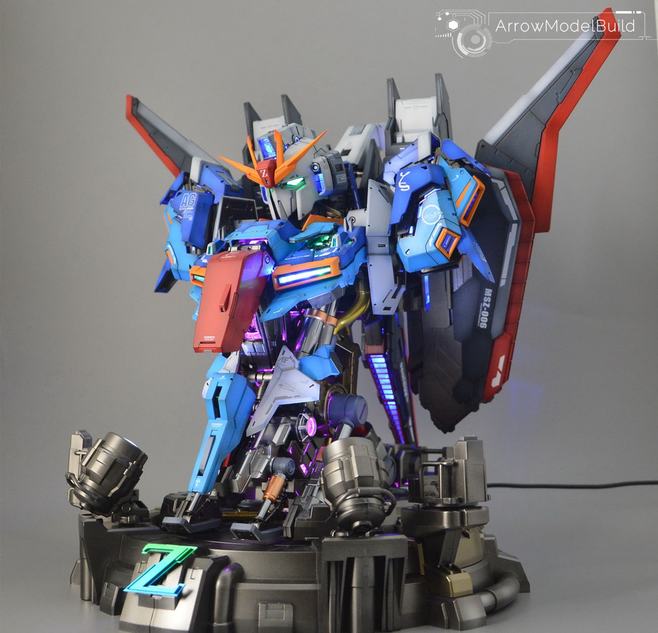 Picture of AeroModelBuild Z Gundam Head Chest with LED set Built & Painted 1/35 Model Kit