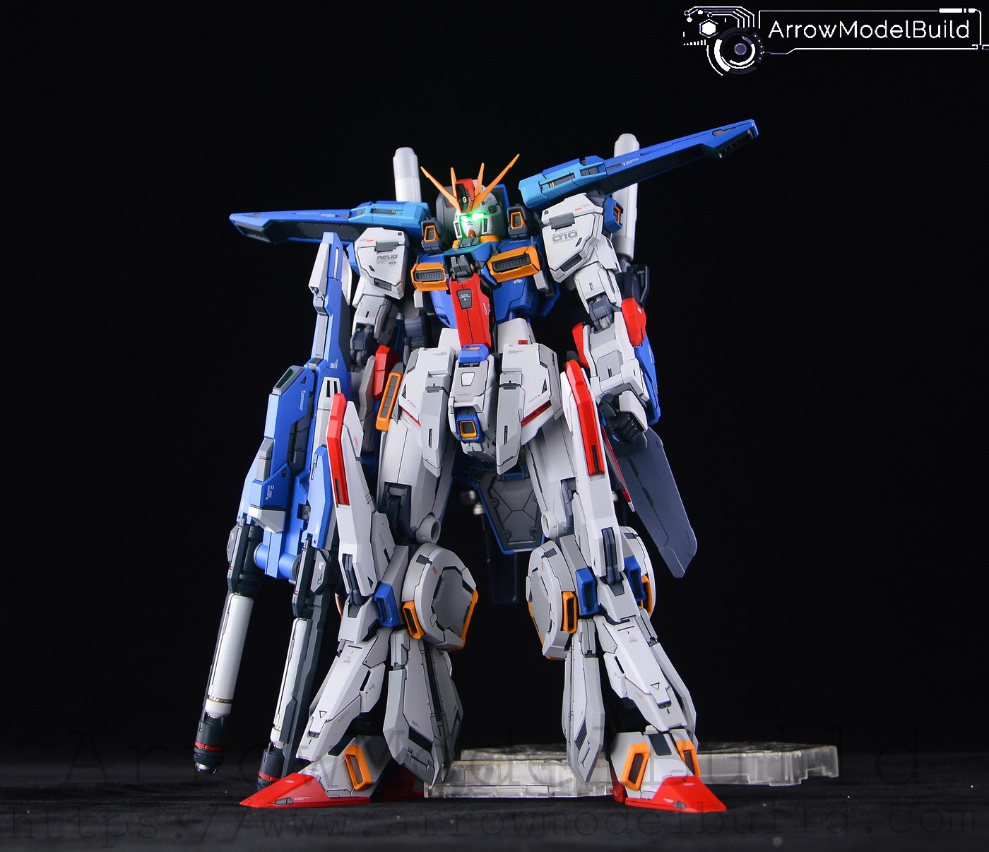 Picture of AeroModelBuild ZZ Gundam (Shaping 2.0) with LED and Pilot Built & Painted 1/100 Resin Model Kit