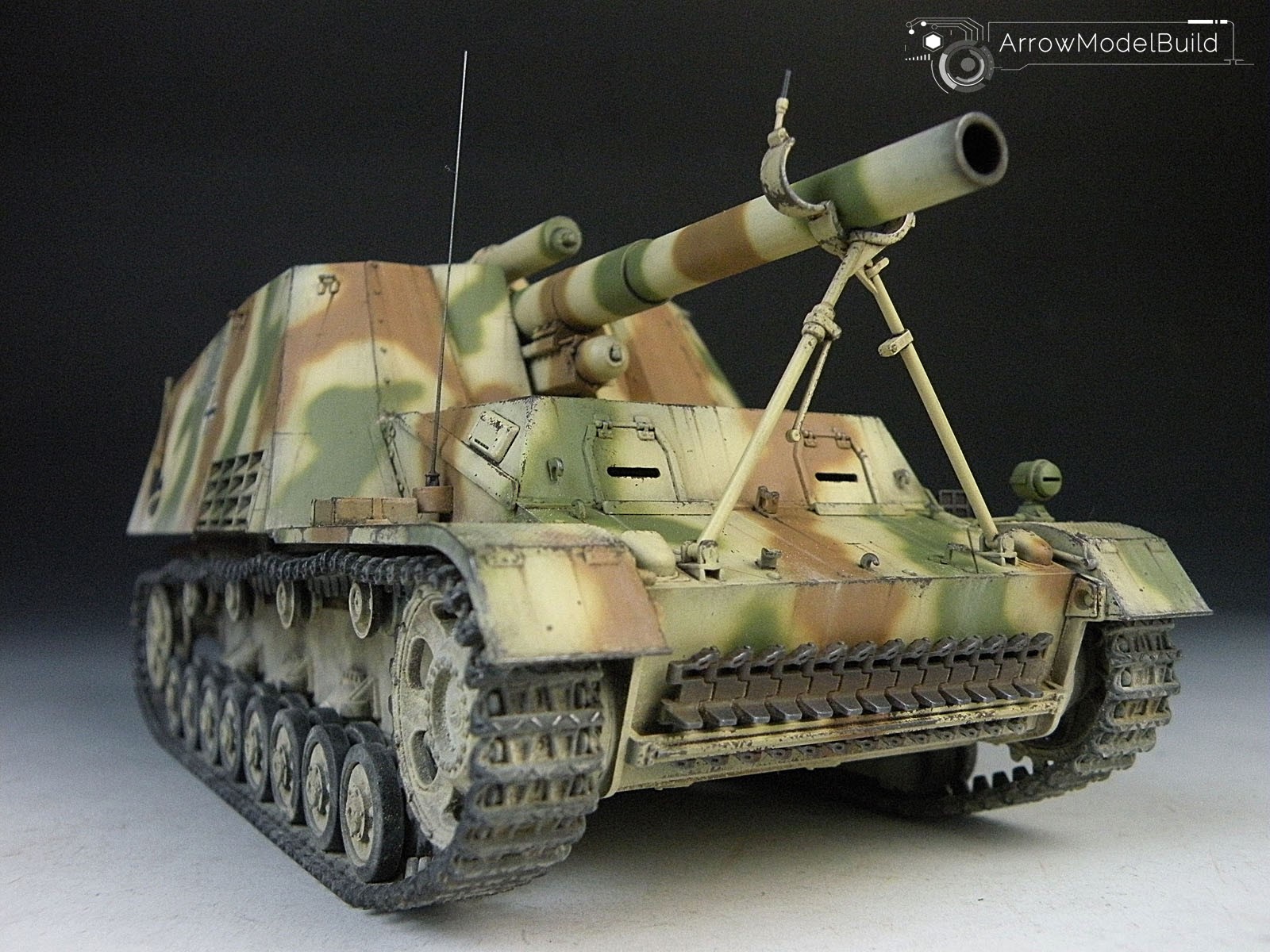 Picture of AeroModelBuild SdKfz 165 Hummel Tank Built & Painted 1/35 Model Kit