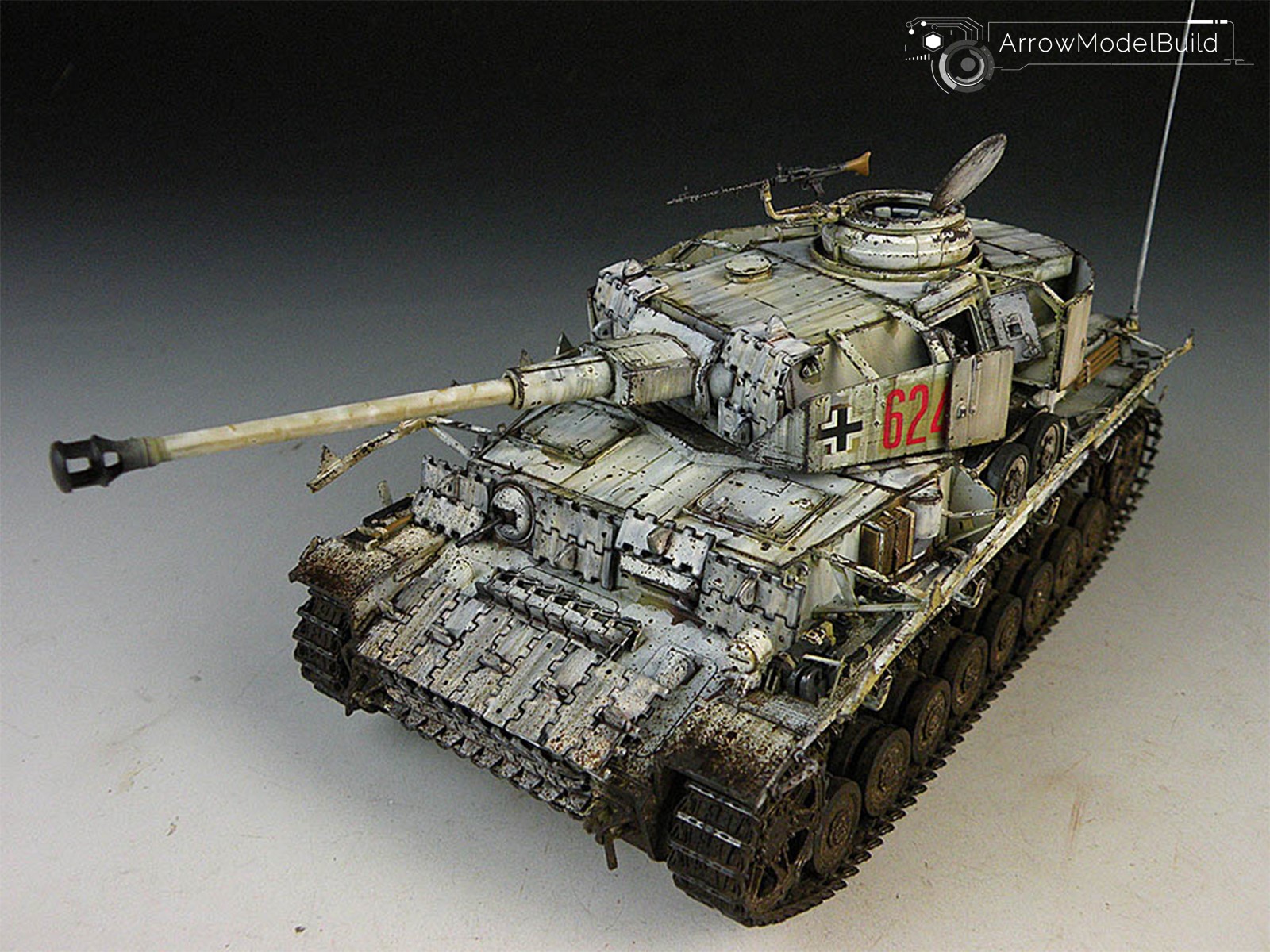 Picture of AeroModelBuild Panzer IV Tank (On the Snow) Built & Painted 1/35 Model Kit