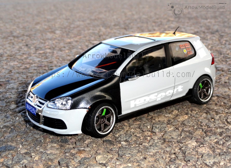 Picture of AeroModelBuild Volkswagen Golf R32 Built & Painted Vehicle Car 1/24 Model Kit "