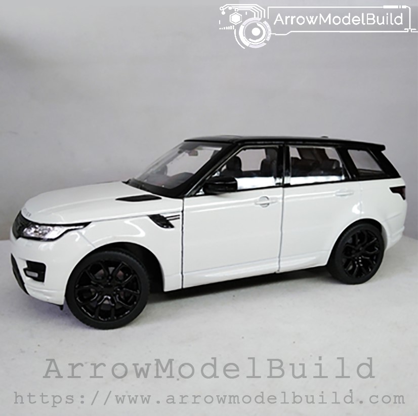 Picture of AeroModelBuild Land Rover Custom Color (Lanyun White) Black Wheel Version Built & Painted 1/24 Model Kit