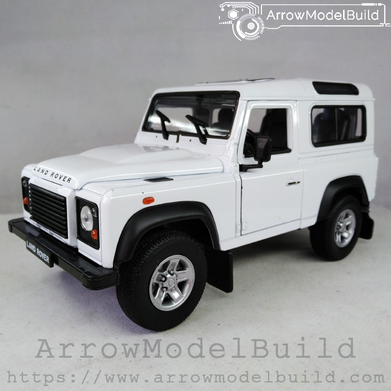 Picture of AeroModelBuild Land Rover Custom Color (Guardian White) Without Luggage Rack Built & Painted 1/24 Model Kit