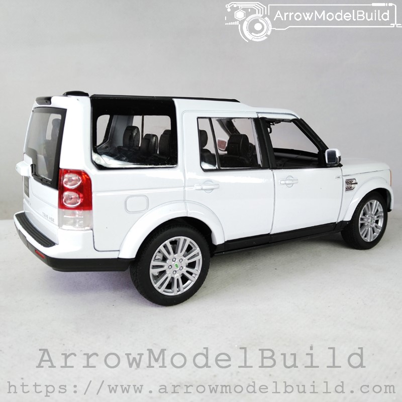 Picture of AeroModelBuild Land Rover Custom Color (4-Bright White) Built & Painted 1/24 Model Kit