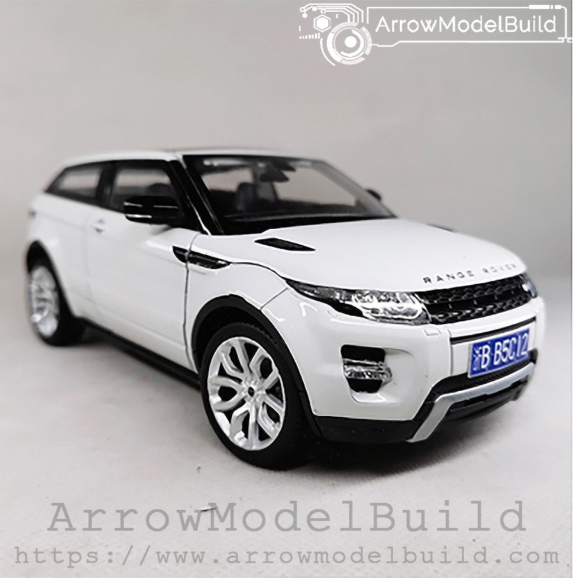 Picture of AeroModelBuild Land Rover 2014 Aurora (Fuji White) Built & Painted 1/24 Model Kit