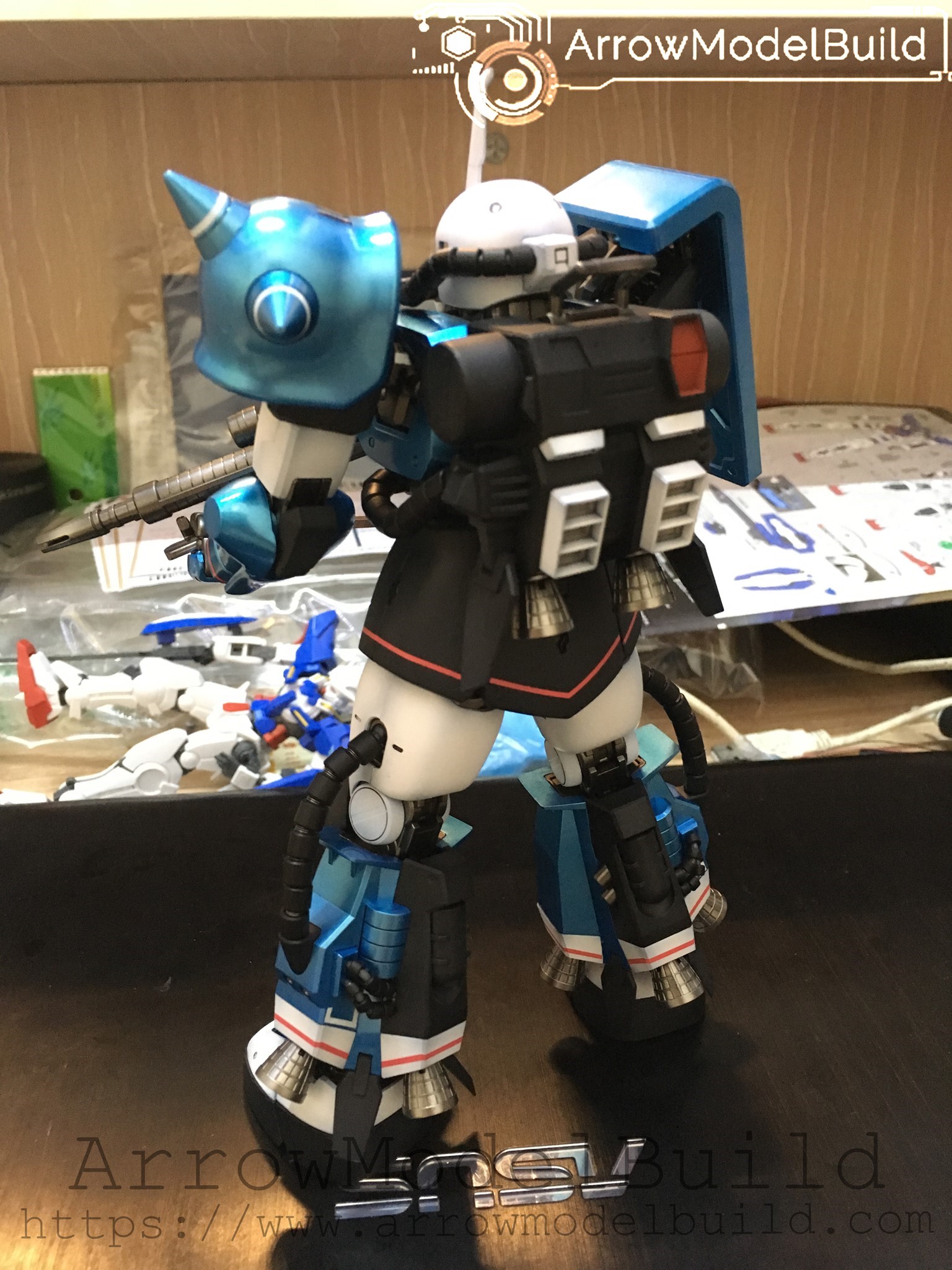 Picture of AeroModelBuild UMA Lightning's Zaku Hight Mobility Type (Metal Color) Built & Painted MG 1/100 Model Kit, Picture 4