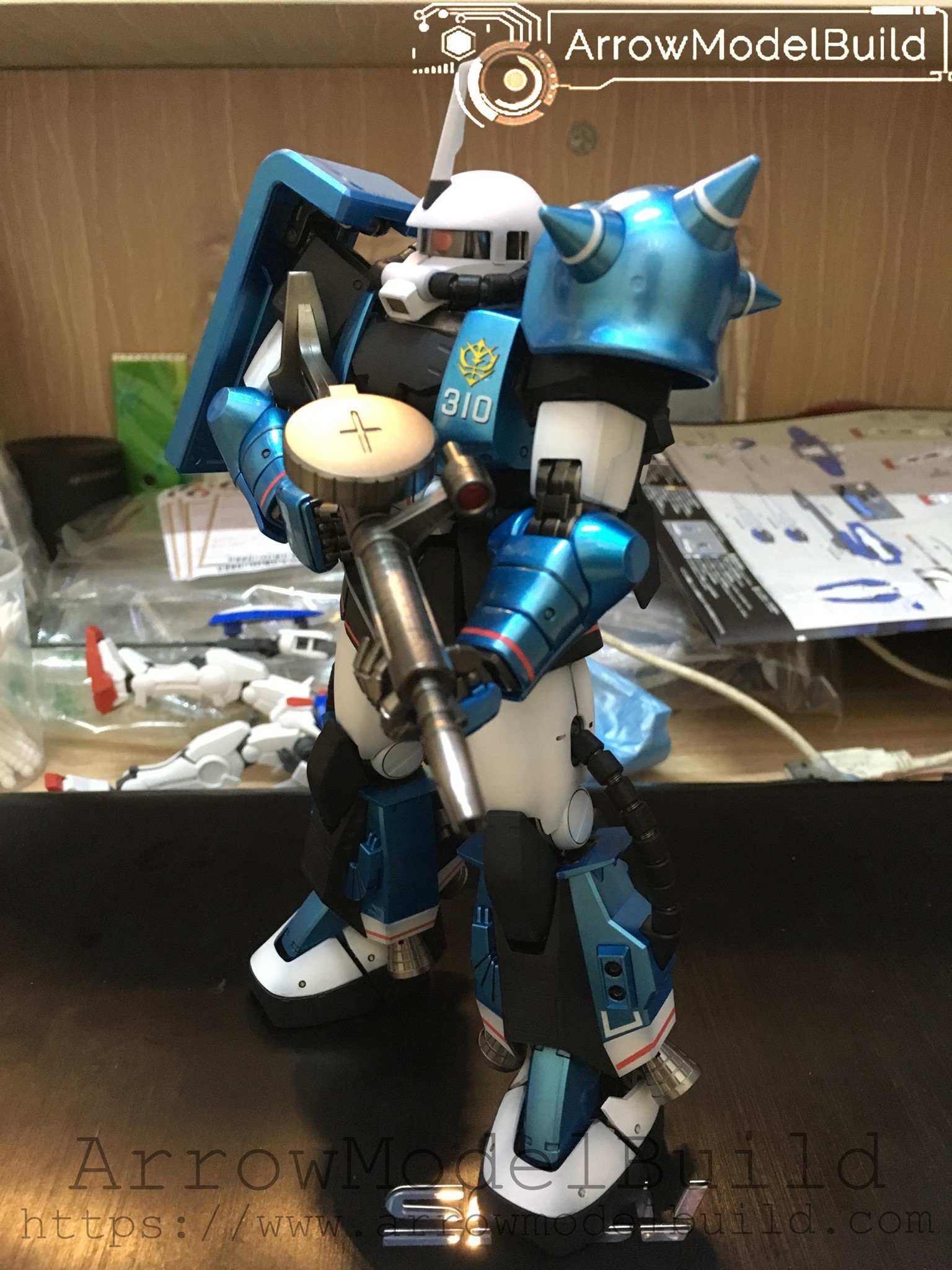 Picture of AeroModelBuild UMA Lightning's Zaku Hight Mobility Type (Metal Color) Built & Painted MG 1/100 Model Kit, Picture 6