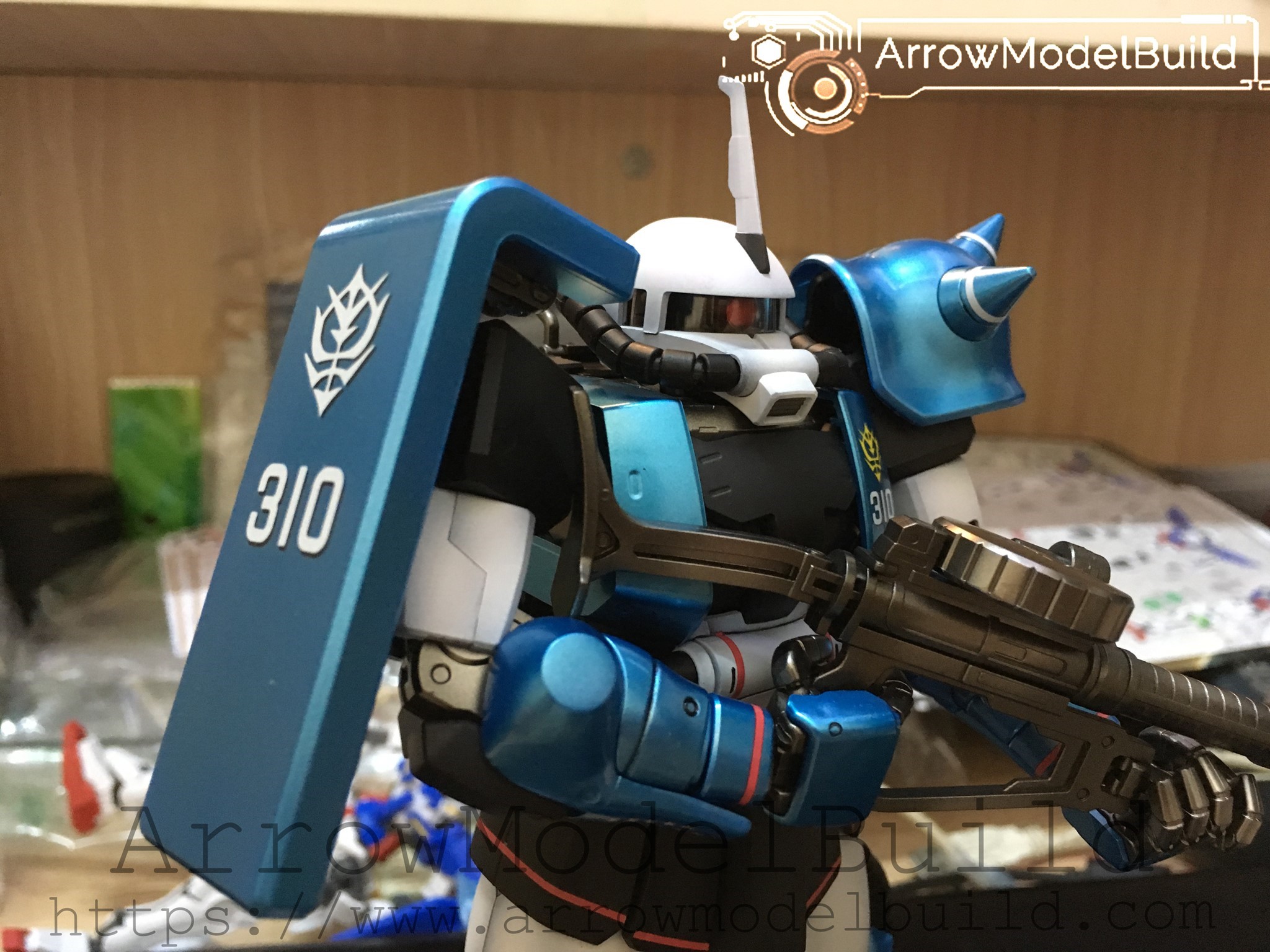 Picture of AeroModelBuild UMA Lightning's Zaku Hight Mobility Type (Metal Color) Built & Painted MG 1/100 Model Kit, Picture 9
