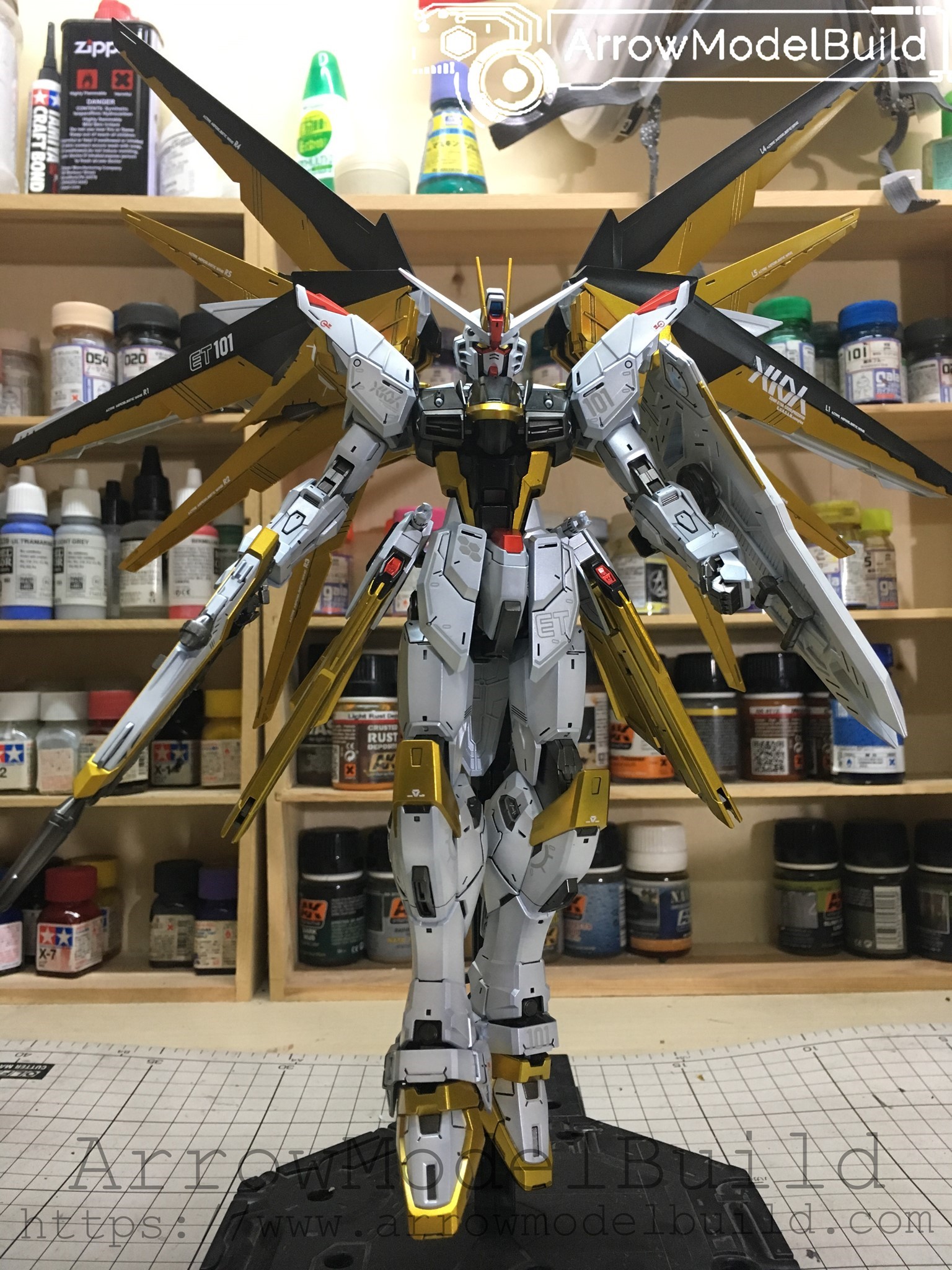 Picture of AeroModelBuild Freedom Gundam (Custom White) Built & Painted MG 1/100 Model Kit